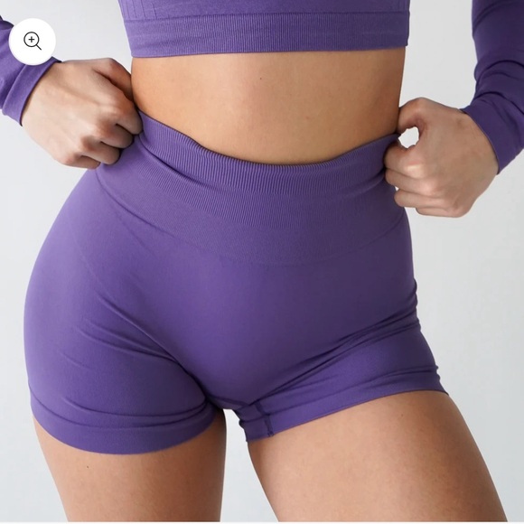 First Health Apparel scrunch bike shorts, similar to GymShark, Defyne, Alphalete - Picture 2 of 2